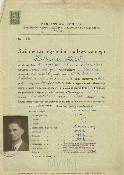 KKE 5440.jpg - Dok. Świadectwo egzaminu nadzwyczajnego. Świadectwo ukończenia siedmio klasowej szkoły powszechnej przez Michała Katkowskiego, Wilno, 23 VI 1937 r.